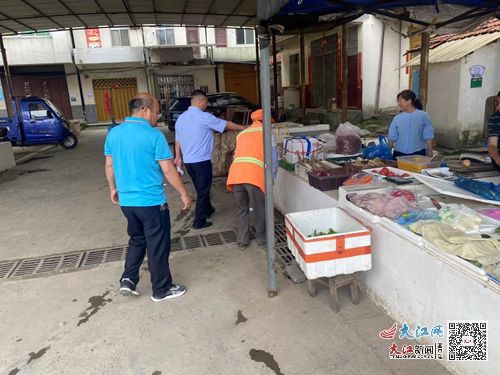 彭泽县棉船镇持续开展集镇环境卫生集中整治行动 组图